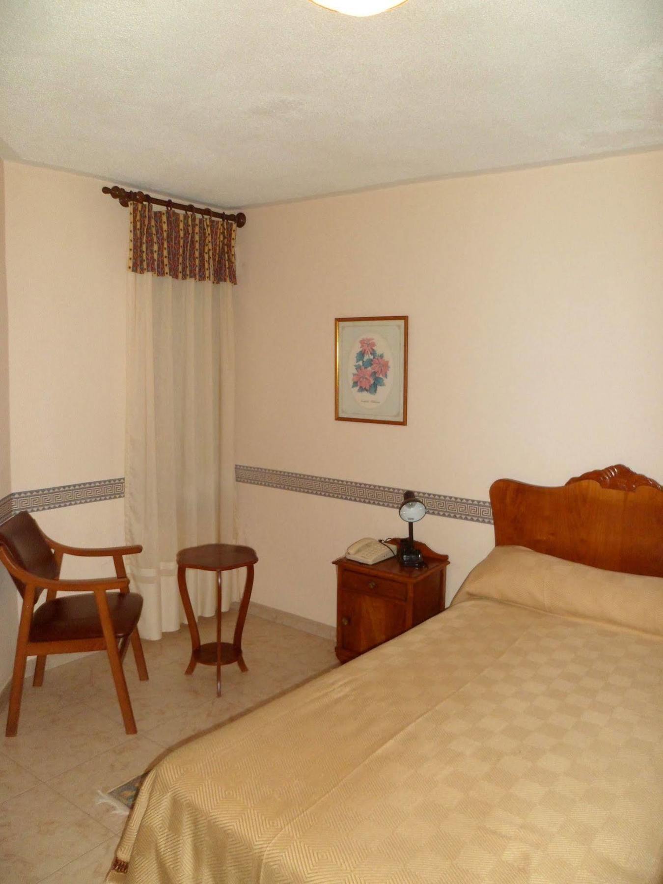 Hotel La Ruta Tapia De Casariego Exteriör bild
