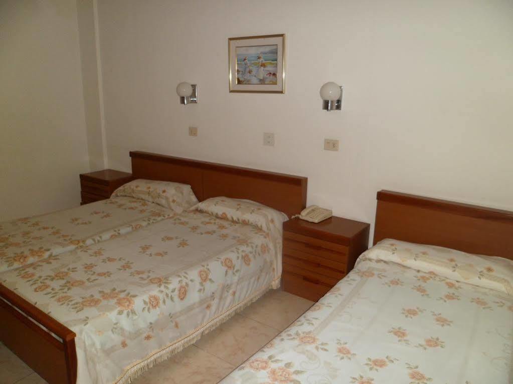 Hotel La Ruta Tapia De Casariego Exteriör bild