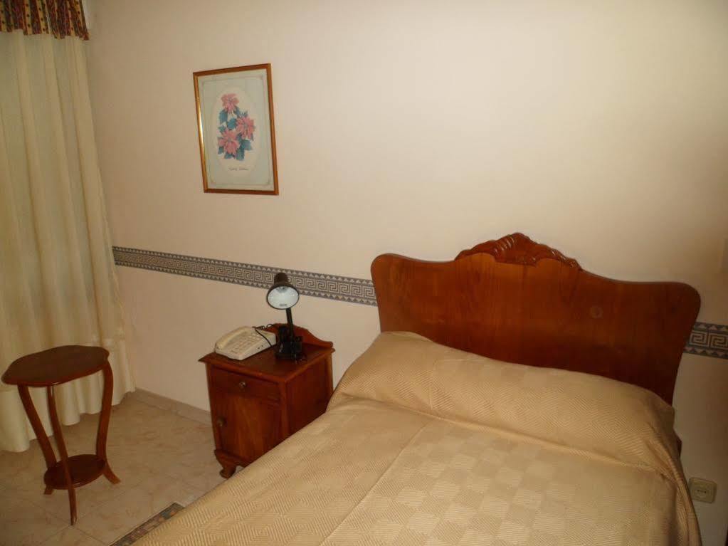 Hotel La Ruta Tapia De Casariego Exteriör bild